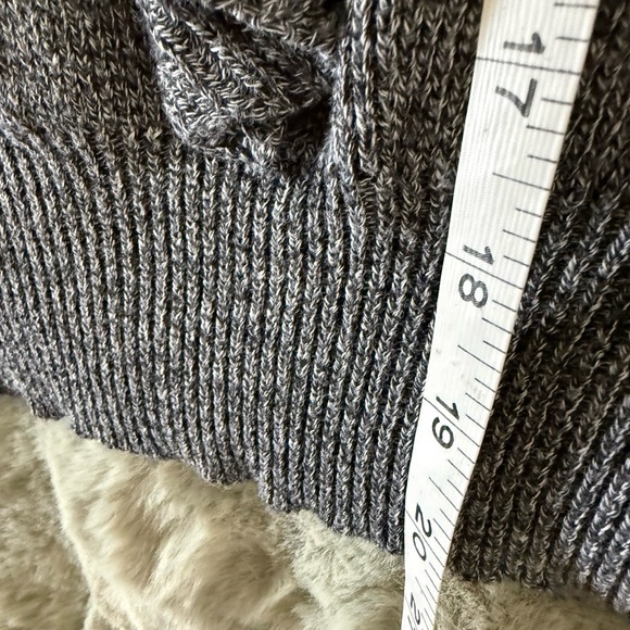 Le Lis  Ruffle Detail Cotton Sweater | Grey Knit Puff Sleeve Pullover - Picture 6 of 7